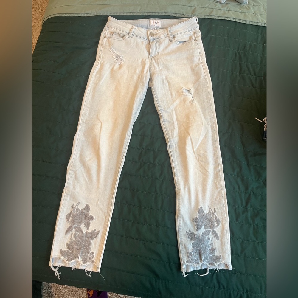 Embroidered jeans - Picture 4 of 6